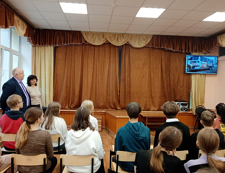 Профориентационная встреча с учащимися 9 классов МБОУ "СОШ №5" города Алатыря