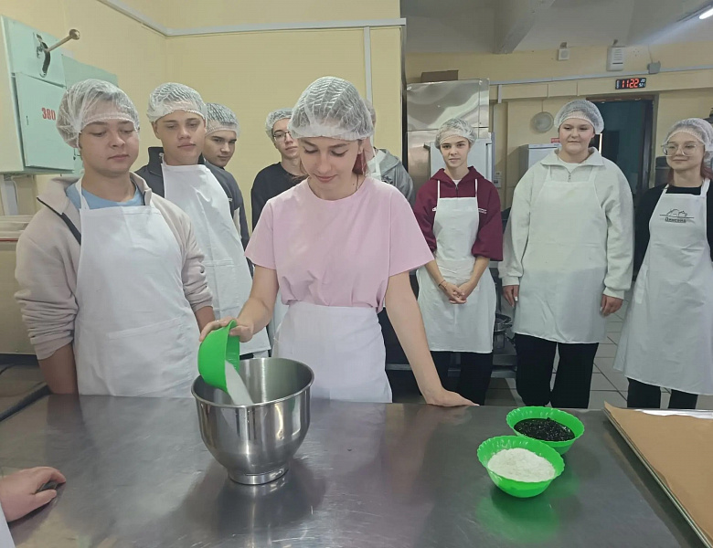 Старт Всероссийского месяца профориентации: школьники в гостях у #АТК