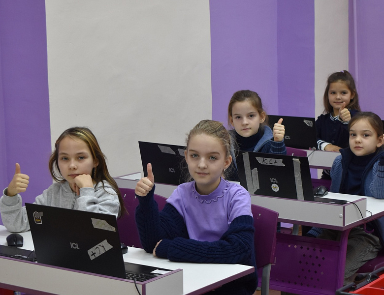 Образовательная сессия завершилась защитой проектов