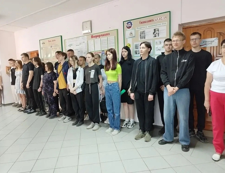 Вынос флагов 25 мая