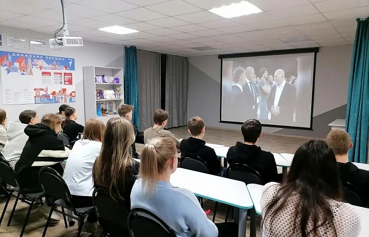Просмотр фильма об уроженце Чувашии Владимире Николаевиче Семенове