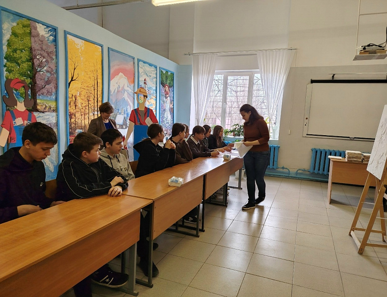  Мастер-класс «Каменный цветок: секреты декоративной живописи»