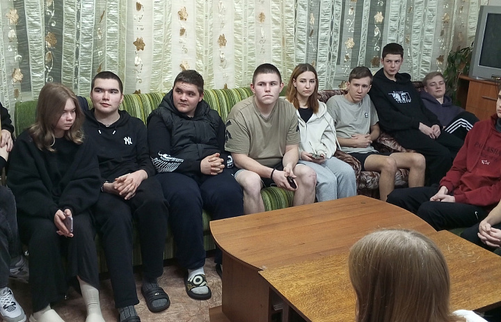 Вечер героизма в общежитии колледжа