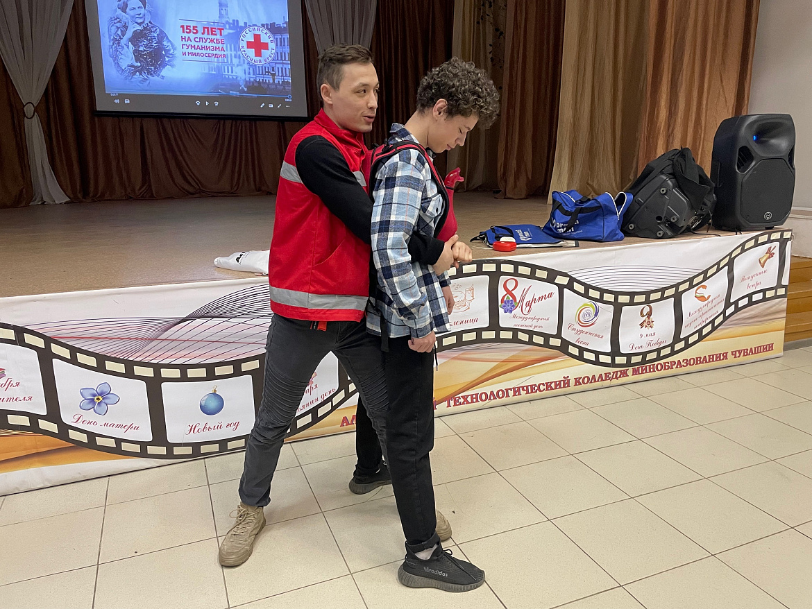 Обучение навыкам оказания первой помощи