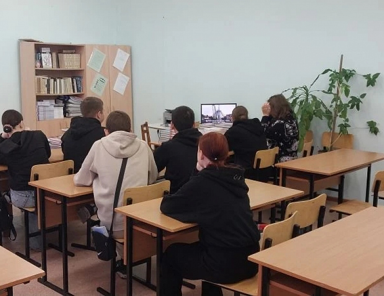 Разговоры о важном.65 лет триумфа. 80 лет космической отрасли.Ко Дню космонавтики