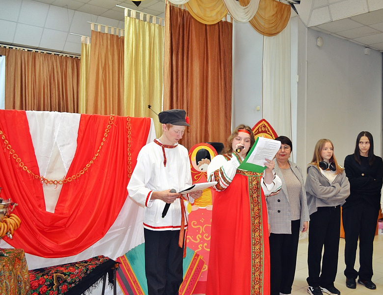 Мы празднуем Масленицу