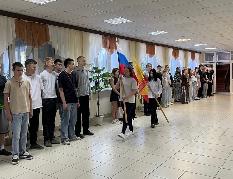 Вынос флагов 25 мая